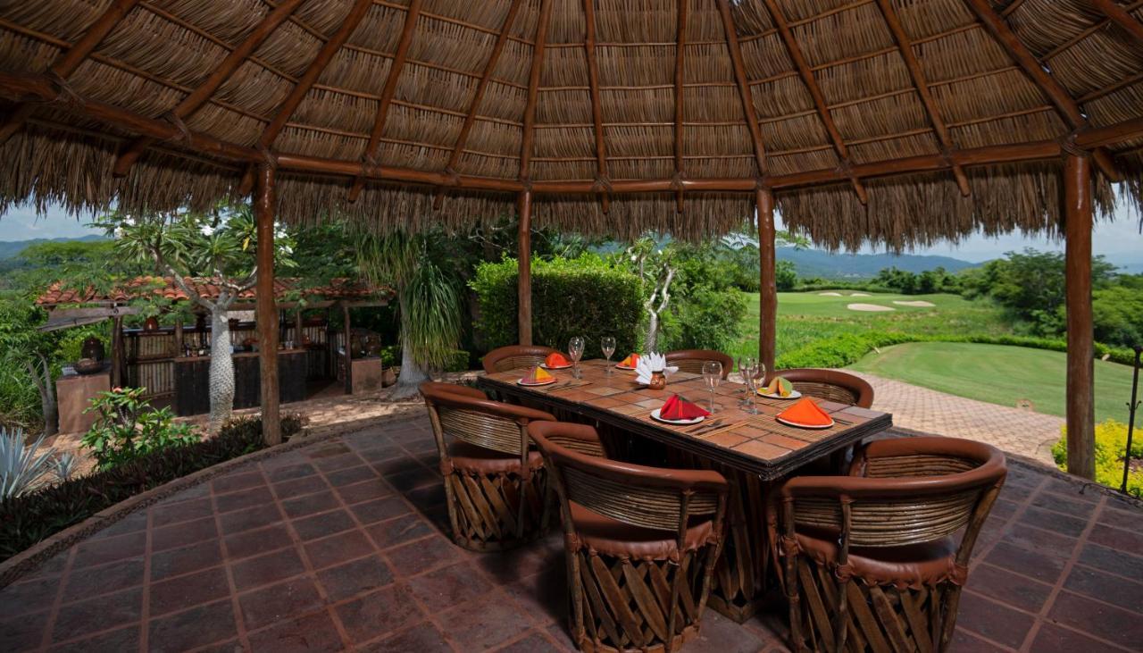 El Corazon Golf & Spa Resort 曼萨尼约 外观 照片